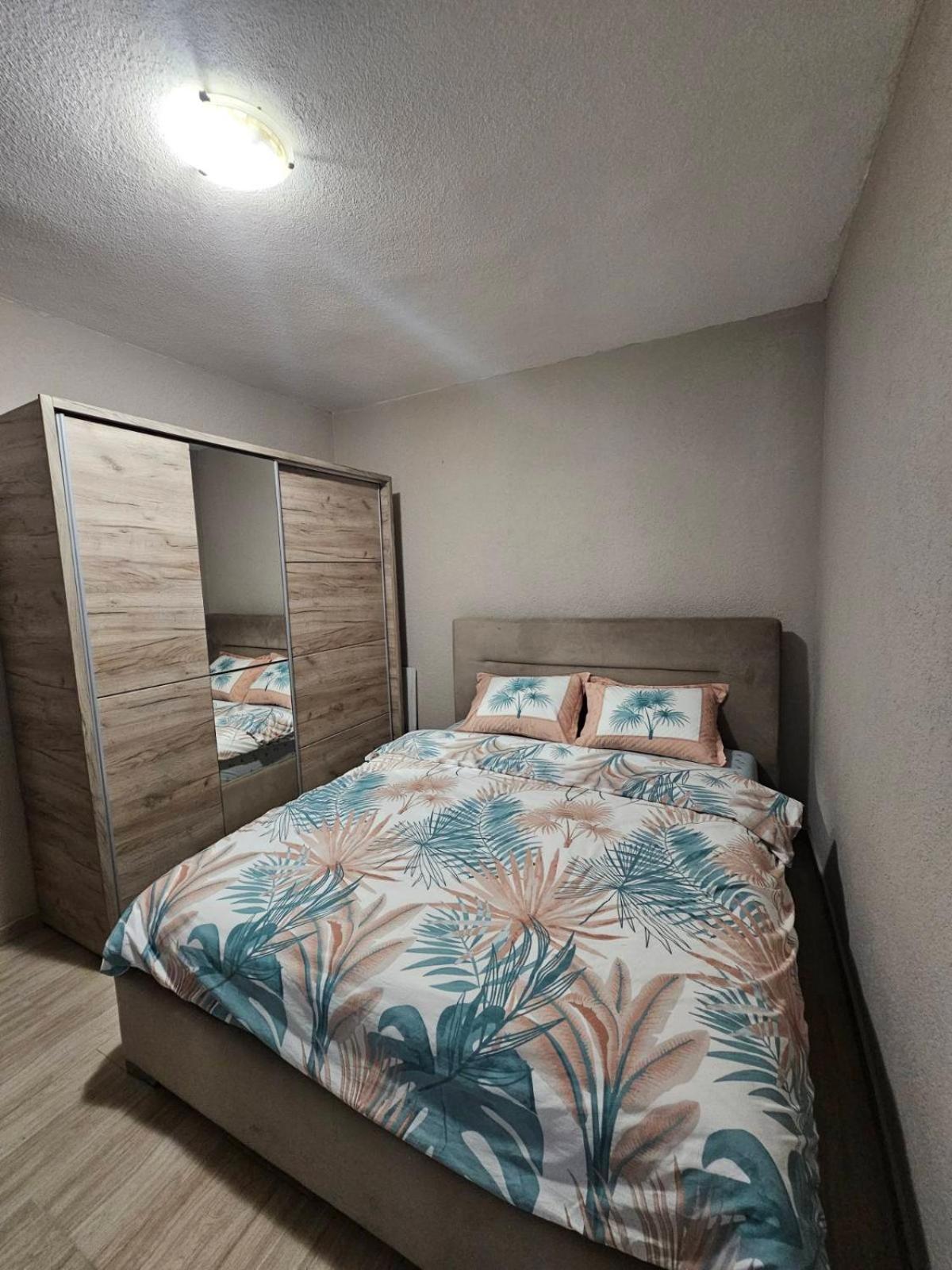 Ferienwohnung Sun Rays Kotor Exterior foto